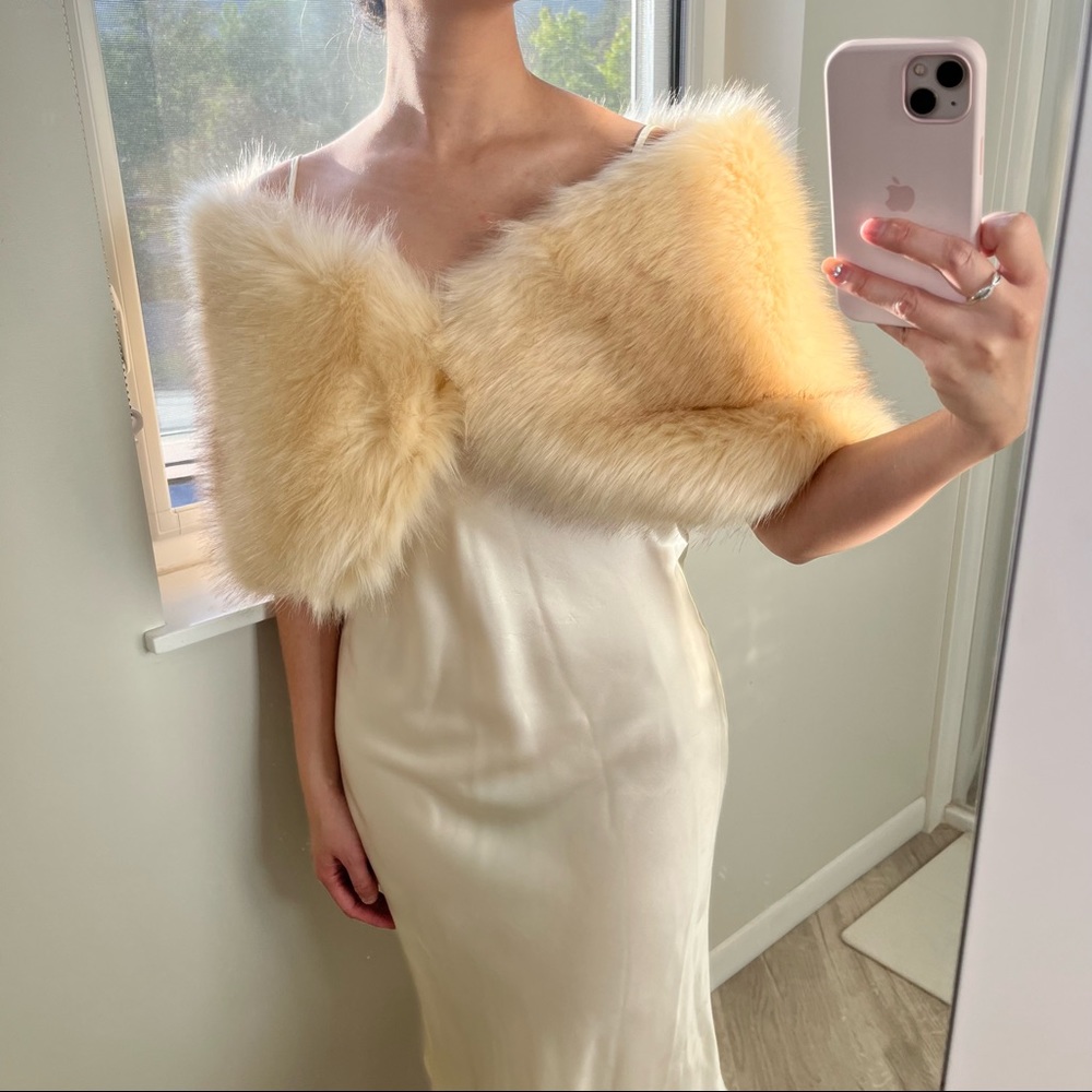 Fur shawl